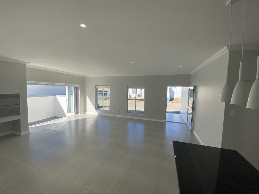 3 Bedroom Property for Sale in Yzerfontein Western Cape